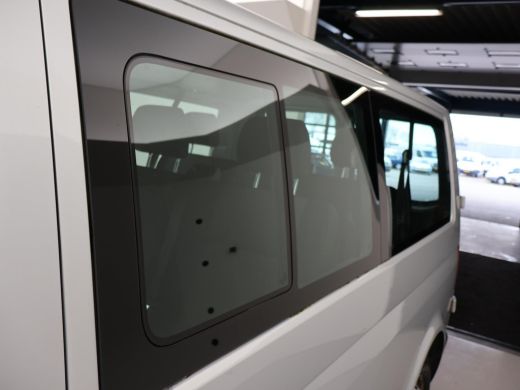 Volkswagen Transporter Kombi 2.0 TDI 150 PK L2H1 9-PERSOONS INCL. BTW EN BPM - EURO 6 ActivLease financial lease