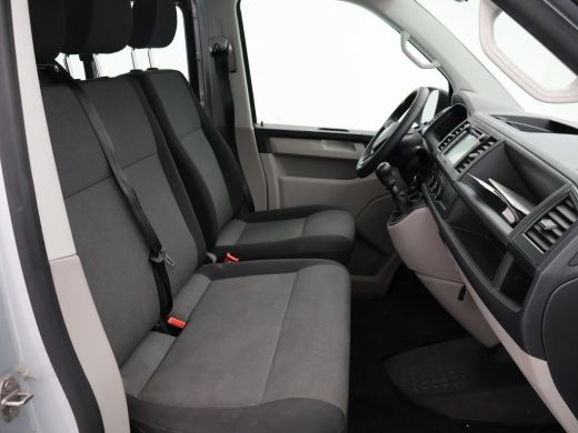 Volkswagen Transporter Kombi 2.0 TDI 150 PK L2H1 9-PERSOONS INCL. BTW EN BPM - EURO 6 ActivLease financial lease