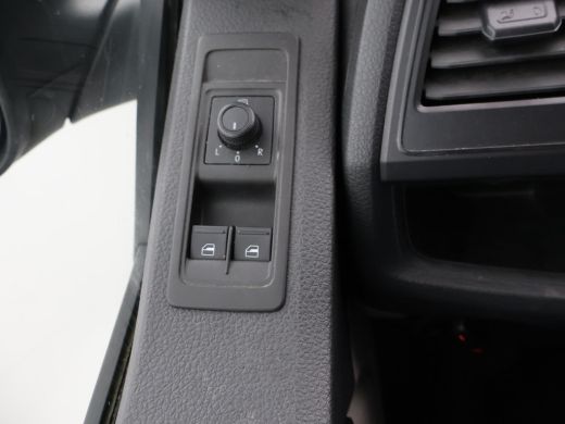 Volkswagen Transporter Kombi 2.0 TDI 150 PK L2H1 9-PERSOONS INCL. BTW EN BPM - EURO 6 ActivLease financial lease