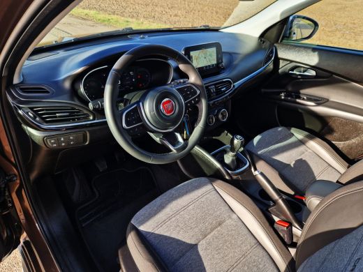 Fiat Tipo Cross 1.0 Life - 100 Pk - Euro 6 - Navi - ParkeerCamera - Cruise Control ActivLease financial lease
