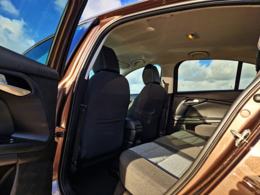 Fiat Tipo Cross 1.0 Life - 100 Pk - Euro 6 - Navi - ParkeerCamera - Cruise Control ActivLease financial lease