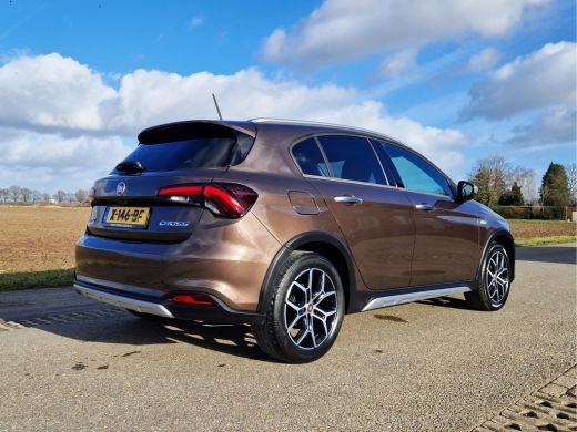 Fiat Tipo Cross 1.0 Life - 100 Pk - Euro 6 - Navi - ParkeerCamera - Cruise Control ActivLease financial lease