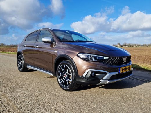 Fiat Tipo Cross 1.0 Life - 100 Pk - Euro 6 - Navi - ParkeerCamera - Cruise Control ActivLease financial lease