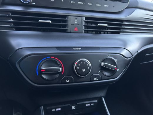 Hyundai Bayon 1.0 T-GDI Comfort Smart | Kop-er-af-Voordeel! | Garantie t/m 04.2029! | Rijklaarprijs! | Outlet! | ActivLease financial lease