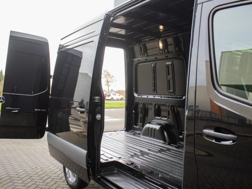 Mercedes Sprinter 319 1.9 CDI L2H2 Pro 190 PK Automaat 3.500 kg trekgewicht, Distronic, LED koplampen, lichtmetalen... ActivLease financial lease