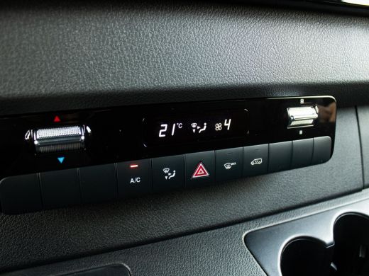 Mercedes Sprinter 319 1.9 CDI L2H2 Pro 190 PK Automaat 3.500 kg trekgewicht, Distronic, LED koplampen, lichtmetalen... ActivLease financial lease