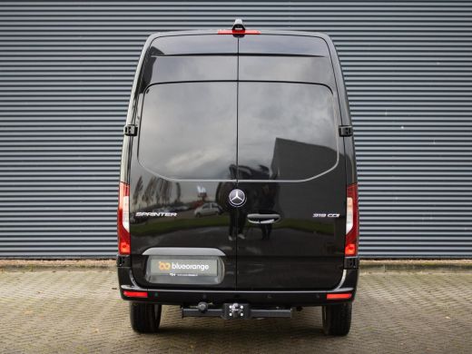 Mercedes Sprinter 319 1.9 CDI L2H2 Pro 190 PK Automaat 3.500 kg trekgewicht, Distronic, LED koplampen, lichtmetalen... ActivLease financial lease