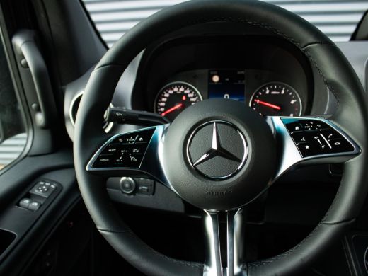 Mercedes Sprinter 319 1.9 CDI L2H2 Pro 190 PK Automaat 3.500 kg trekgewicht, Distronic, LED koplampen, lichtmetalen... ActivLease financial lease