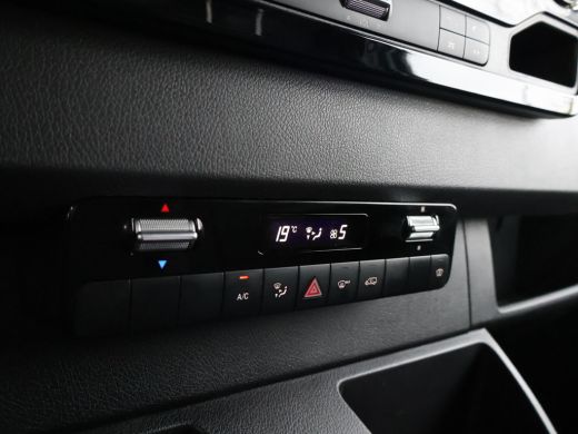 Mercedes Sprinter 319 3.0 CDI V6 AUT. L3H2 - 3500 KG TREKHAAK | MBUX BREEDBEELD | 18 INCH LMV | CAMERA ActivLease financial lease