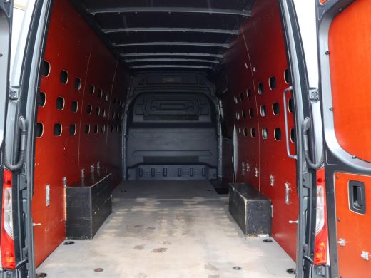Mercedes Sprinter 319 3.0 CDI V6 AUT. L3H2 - 3500 KG TREKHAAK | MBUX BREEDBEELD | 18 INCH LMV | CAMERA ActivLease financial lease