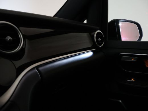 Mercedes-Benz V-Klasse 250D DUBBEL CABINE AVANTGARDE + SCHUIFDAK / BURMESTER / ELEKTR. SCHUIFDEUREN ActivLease financial lease