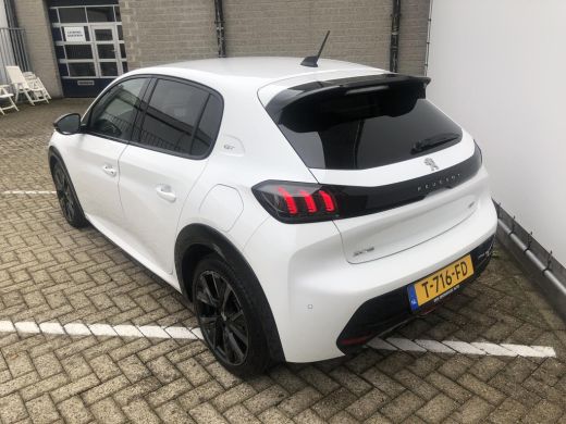 Peugeot 208 1.2 PureTech GT ActivLease financial lease