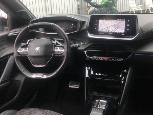Peugeot 208 1.2 PureTech GT ActivLease financial lease