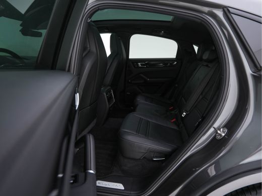 Porsche Cayenne Coupé 3.0 E-Hybrid (INCL-BTW) Aut. *PANO | ADAPTIVE-CRUISE | SPORT-CHRONO | FULL-LEATHER | FULL-LED | M... ActivLease financial lease