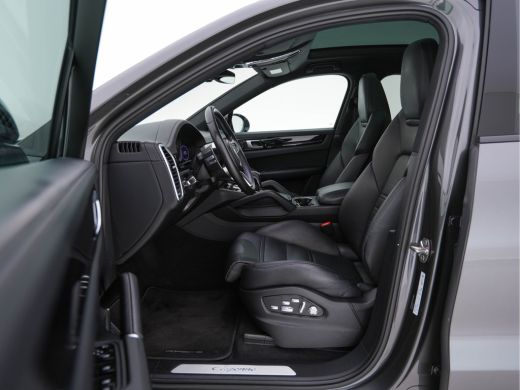 Porsche Cayenne Coupé 3.0 E-Hybrid (INCL-BTW) Aut. *PANO | ADAPTIVE-CRUISE | SPORT-CHRONO | FULL-LEATHER | FULL-LED | M... ActivLease financial lease