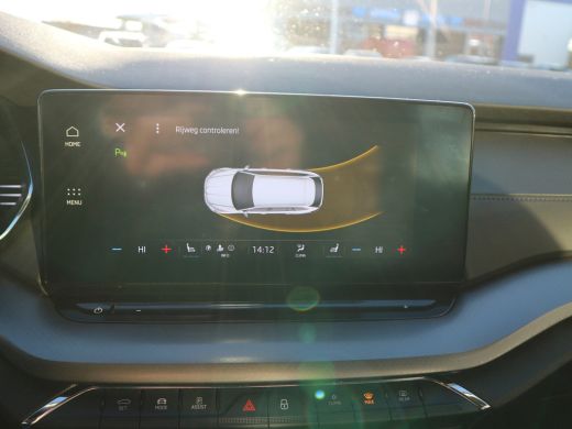 Skoda Octavia Combi 1.0 e-TSI Business Edition TREKHAAK NAVI ADAP NL AUTO ActivLease financial lease
