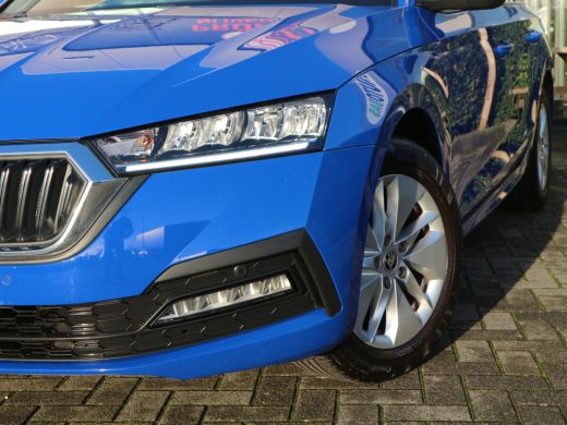 Skoda Octavia Combi 1.0 e-TSI Business Edition TREKHAAK NAVI ADAP NL AUTO ActivLease financial lease