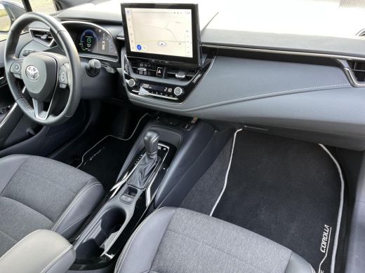 Toyota Corolla Touring Sports Hybrid 140 Dynamic | Navigatie | Stoel- + stuurverwarming | Parkeersensoren | Carplay | ActivLease financial lease