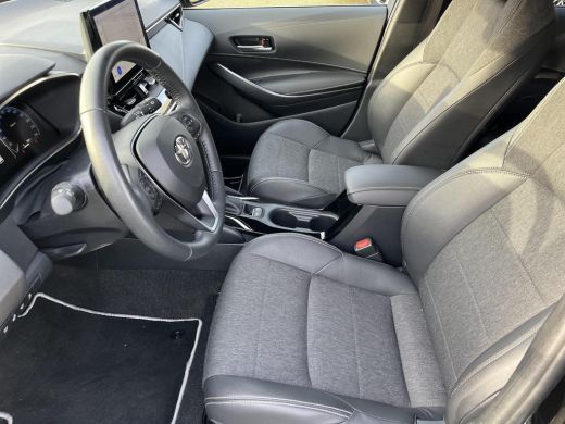 Toyota Corolla Touring Sports Hybrid 140 Dynamic | Navigatie | Stoel- + stuurverwarming | Parkeersensoren | Carplay | ActivLease financial lease