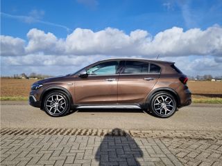 Fiat Tipo Cross 1.0 Life - 100 Pk - Euro 6 - Navi - ParkeerCamera - Cruise Control