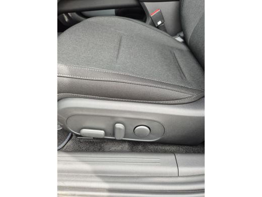 Hyundai IONIQ 6 Connect 77.4 kWh | 20" Lichtmetalen velgen | V2L | Warmtepomp | Apple Carplay | 18" Winterbanden ... ActivLease financial lease