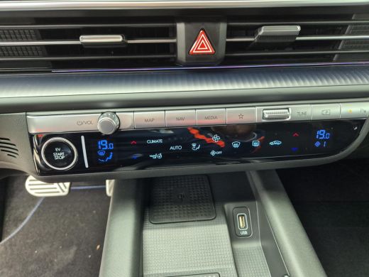 Hyundai IONIQ 6 Connect 77.4 kWh | 20" Lichtmetalen velgen | V2L | Warmtepomp | Apple Carplay | 18" Winterbanden ... ActivLease financial lease