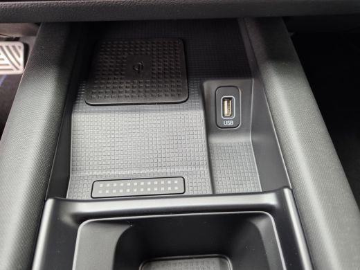 Hyundai IONIQ 6 Connect 77.4 kWh | 20" Lichtmetalen velgen | V2L | Warmtepomp | Apple Carplay | 18" Winterbanden ... ActivLease financial lease