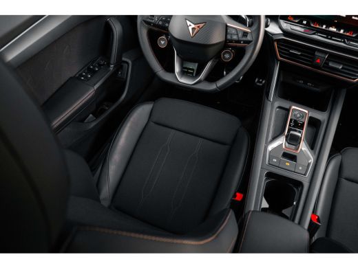 Seat Leon Business | CUPRA Soundsystem | Copper Ambient Light | 19 inch LM | Privacy glas | Verwarmbare sto... ActivLease financial lease