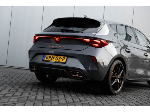 Seat Leon Business | CUPRA Soundsystem | Copper Ambient Light | 19 inch LM | Privacy glas | Verwarmbare sto... ActivLease financial lease