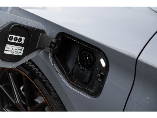 Seat Leon Business | CUPRA Soundsystem | Copper Ambient Light | 19 inch LM | Privacy glas | Verwarmbare sto... ActivLease financial lease