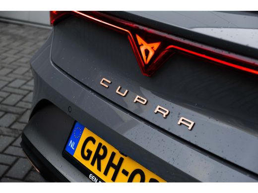 Seat Leon Business | CUPRA Soundsystem | Copper Ambient Light | 19 inch LM | Privacy glas | Verwarmbare sto... ActivLease financial lease