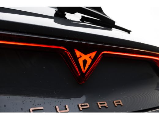 Seat Leon Business | CUPRA Soundsystem | Copper Ambient Light | 19 inch LM | Privacy glas | Verwarmbare sto... ActivLease financial lease