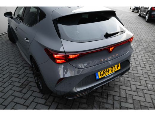 Seat Leon Business | CUPRA Soundsystem | Copper Ambient Light | 19 inch LM | Privacy glas | Verwarmbare sto... ActivLease financial lease