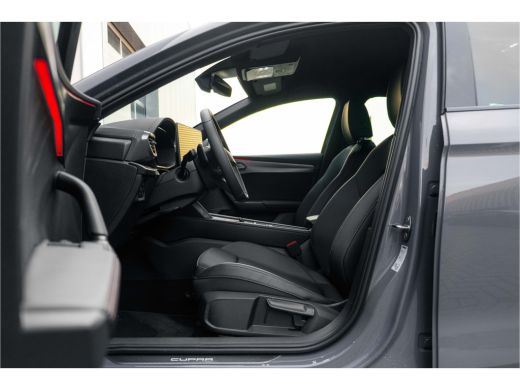 Seat Leon Business | CUPRA Soundsystem | Copper Ambient Light | 19 inch LM | Privacy glas | Verwarmbare sto... ActivLease financial lease