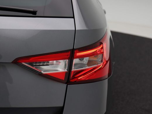 Skoda Superb Combi 1.5 TSi 150 Pk Automaat Business Edition | Cruise | Sensoren | Carplay | ECC | DAB | Navi |... ActivLease financial lease