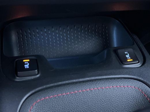 Toyota Corolla 2.0 Hybrid Executive | Navigatie | Inkparkeerhulp | Stoelverwarming | Carplay | 18 inch LM-velgen | ActivLease financial lease