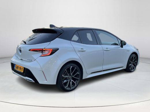 Toyota Corolla 2.0 Hybrid Executive | Navigatie | Inkparkeerhulp | Stoelverwarming | Carplay | 18 inch LM-velgen | ActivLease financial lease
