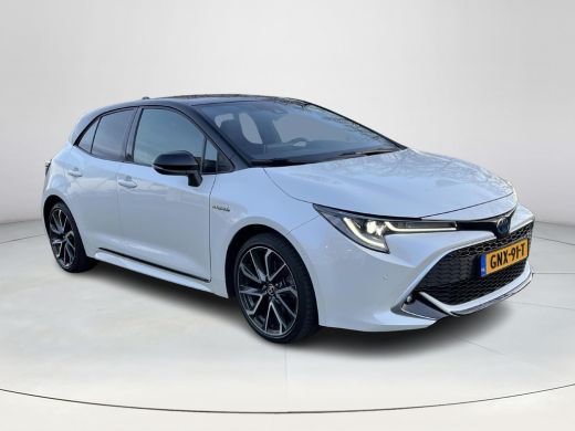 Toyota Corolla 2.0 Hybrid Executive | Navigatie | Inkparkeerhulp | Stoelverwarming | Carplay | 18 inch LM-velgen | ActivLease financial lease