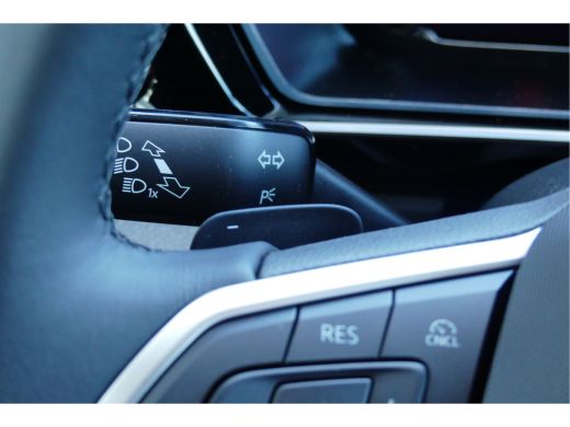 Volkswagen Caddy | DSG | Led | Digitaal Display | Trekhaak | Cruise Control | LMV 18" | Stoelverwarming ActivLease financial lease