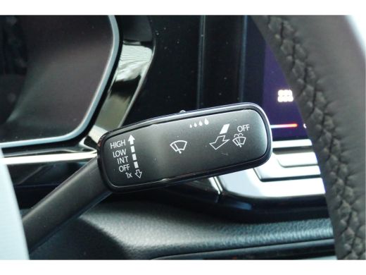 Volkswagen Caddy | DSG | Led | Digitaal Display | Trekhaak | Cruise Control | LMV 18" | Stoelverwarming ActivLease financial lease