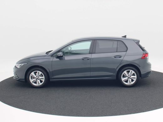 Volkswagen Golf 1.0 eTSi 110 Pk Automaat | Navigatie | Adaptive Cruise | Privacy Glass | Parkeersensoren | 28.554... ActivLease financial lease