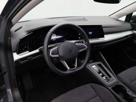 Volkswagen Golf 1.0 eTSi 110 Pk Automaat | Navigatie | Adaptive Cruise | Privacy Glass | Parkeersensoren | 28.554... ActivLease financial lease