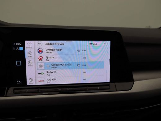 Volkswagen Golf 1.0 eTSi 110 Pk Automaat | Navigatie | Adaptive Cruise | Privacy Glass | Parkeersensoren | 28.554... ActivLease financial lease