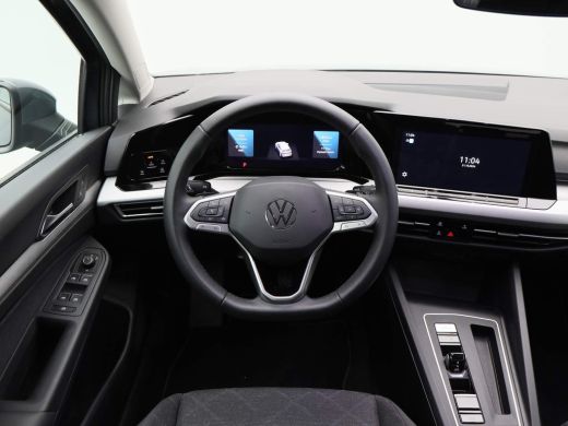Volkswagen Golf 1.0 eTSi 110 Pk Automaat | Navigatie | Adaptive Cruise | Privacy Glass | Parkeersensoren | 28.554... ActivLease financial lease