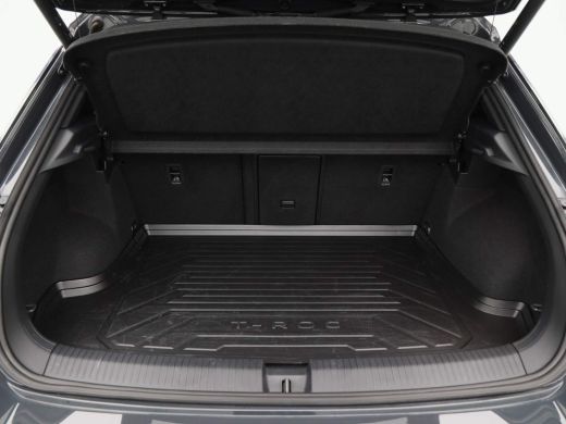 Volkswagen T-Roc 1.5 TSi 150 Pk Automaat R-Line Volkswagen T-Roc 1.5 TSi 150 Pk Automaat Sport Business R | Elektr... ActivLease financial lease
