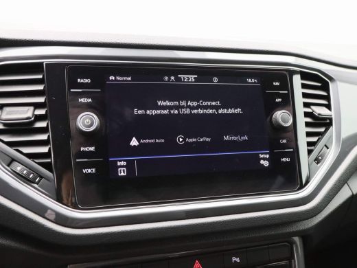 Volkswagen T-Roc 1.5 TSi 150 Pk Automaat R-Line Volkswagen T-Roc 1.5 TSi 150 Pk Automaat Sport Business R | Elektr... ActivLease financial lease