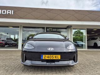 Hyundai IONIQ 6 Connect 77.4 kWh | 20" Lichtmetalen velgen | V2L | Warmtepomp | Apple Carplay | 18" Winterbanden ...