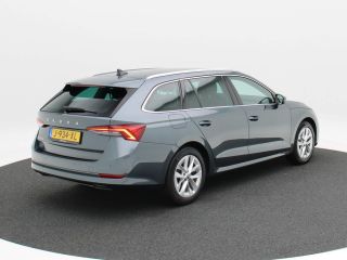 Skoda Octavia Combi 1.0 TSi 110 Pk Business Edition Plus | Nieuw Model | Led | 17 Inch | Navi | Priveglas | Ada...