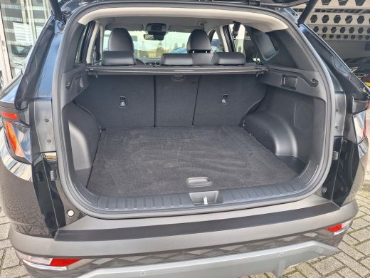 Hyundai Tucson 1.6 T-GDI PHEV Premium 4WD | Kop-Er-Af-Voordeel! | Full Options! | Rijklaarprijs! | Fabrieks-gara... ActivLease financial lease