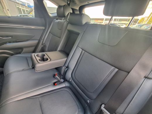 Hyundai Tucson 1.6 T-GDI PHEV Premium 4WD | Kop-Er-Af-Voordeel! | Full Options! | Rijklaarprijs! | Fabrieks-gara... ActivLease financial lease